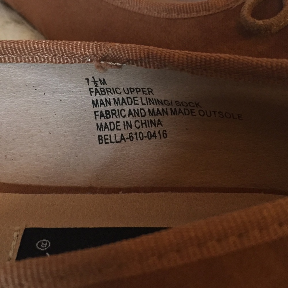 Size 7.5" David Aaron Suede Flats - Picture 7 of 7